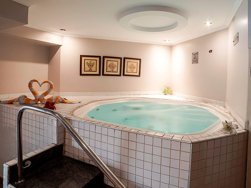 4 Days Nile Cruise from Aswan to Luxor on Sonesta Nile Cruise